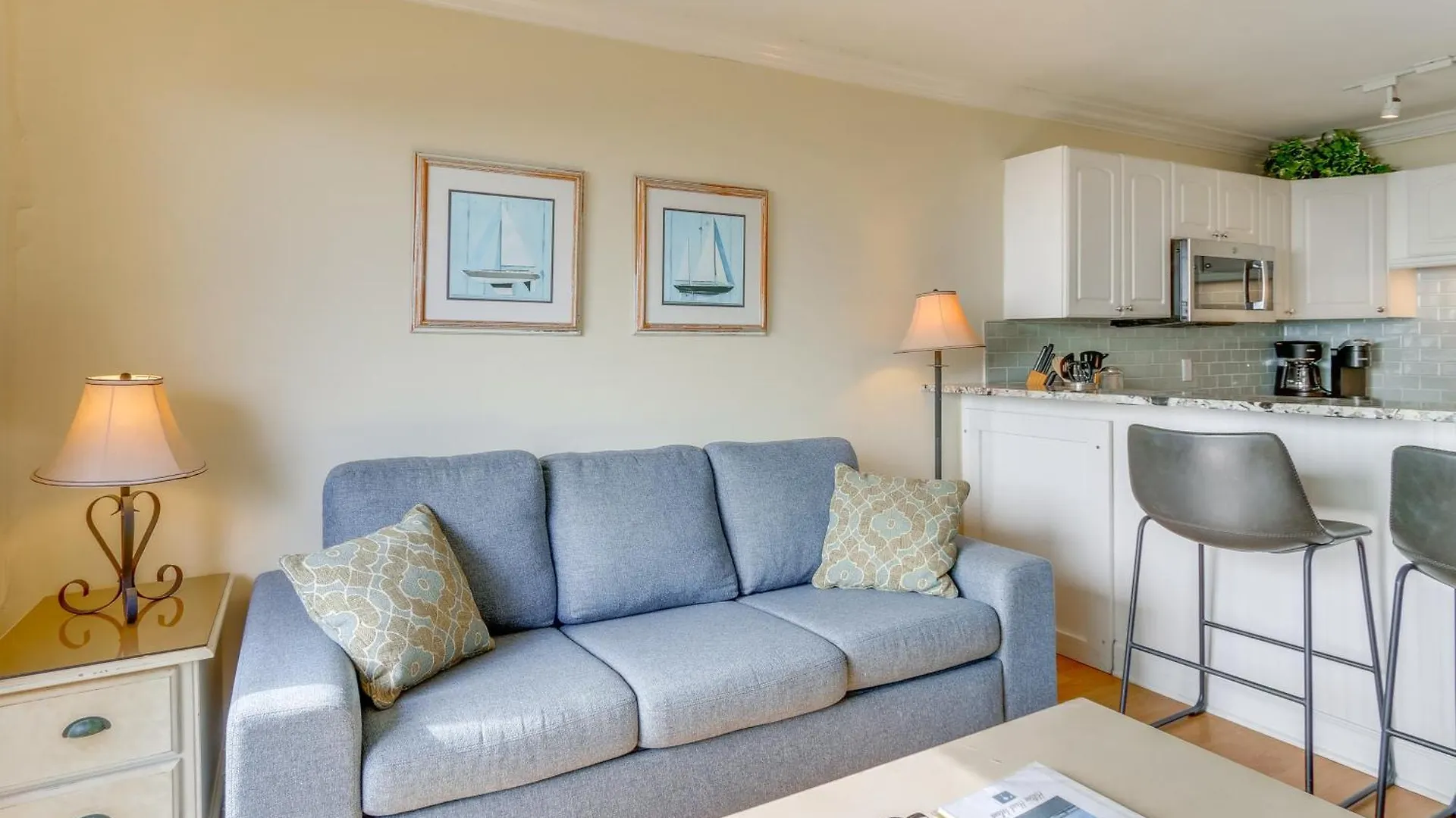 Breakers Oceanfront Getaway With Amazing View And Pool
