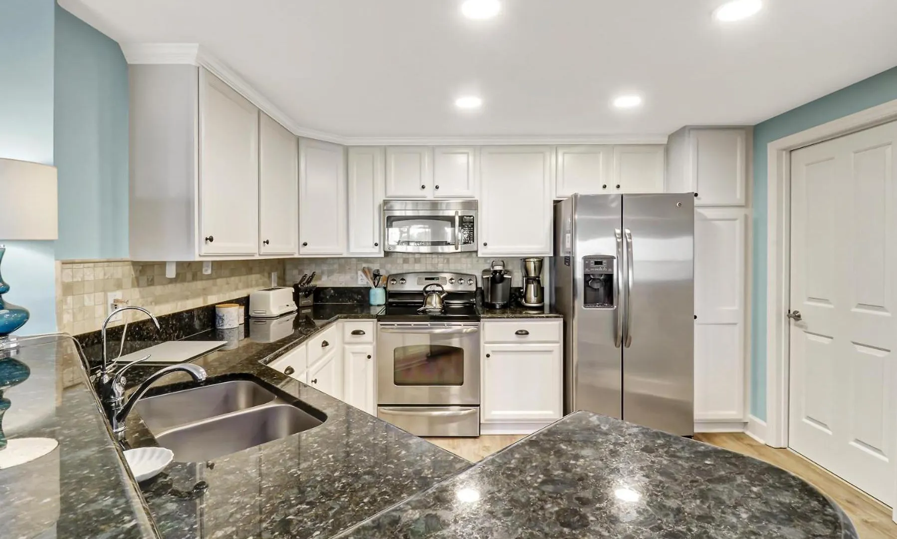 Villa 5305 Hampton Place