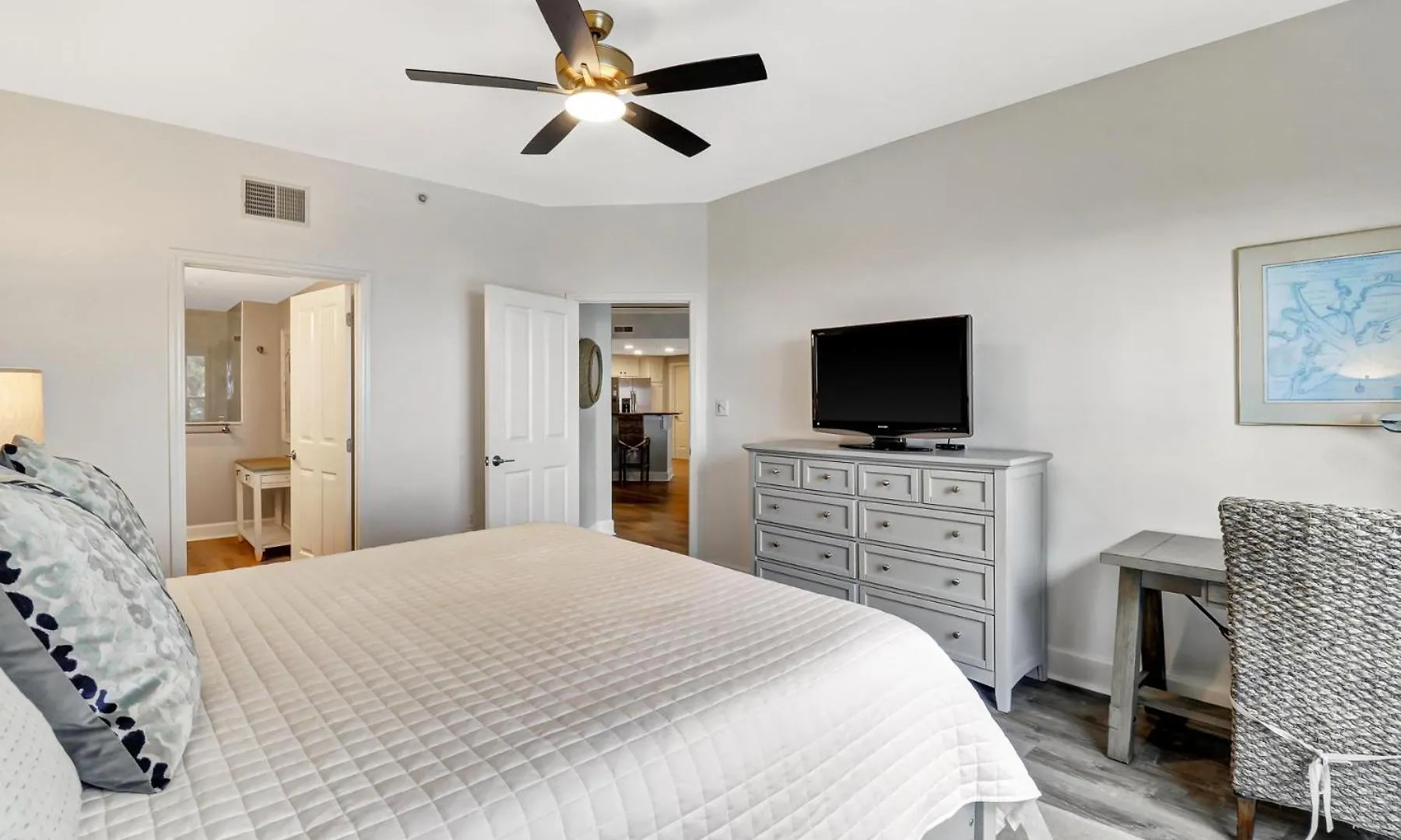 5305 Hampton Place Villa
