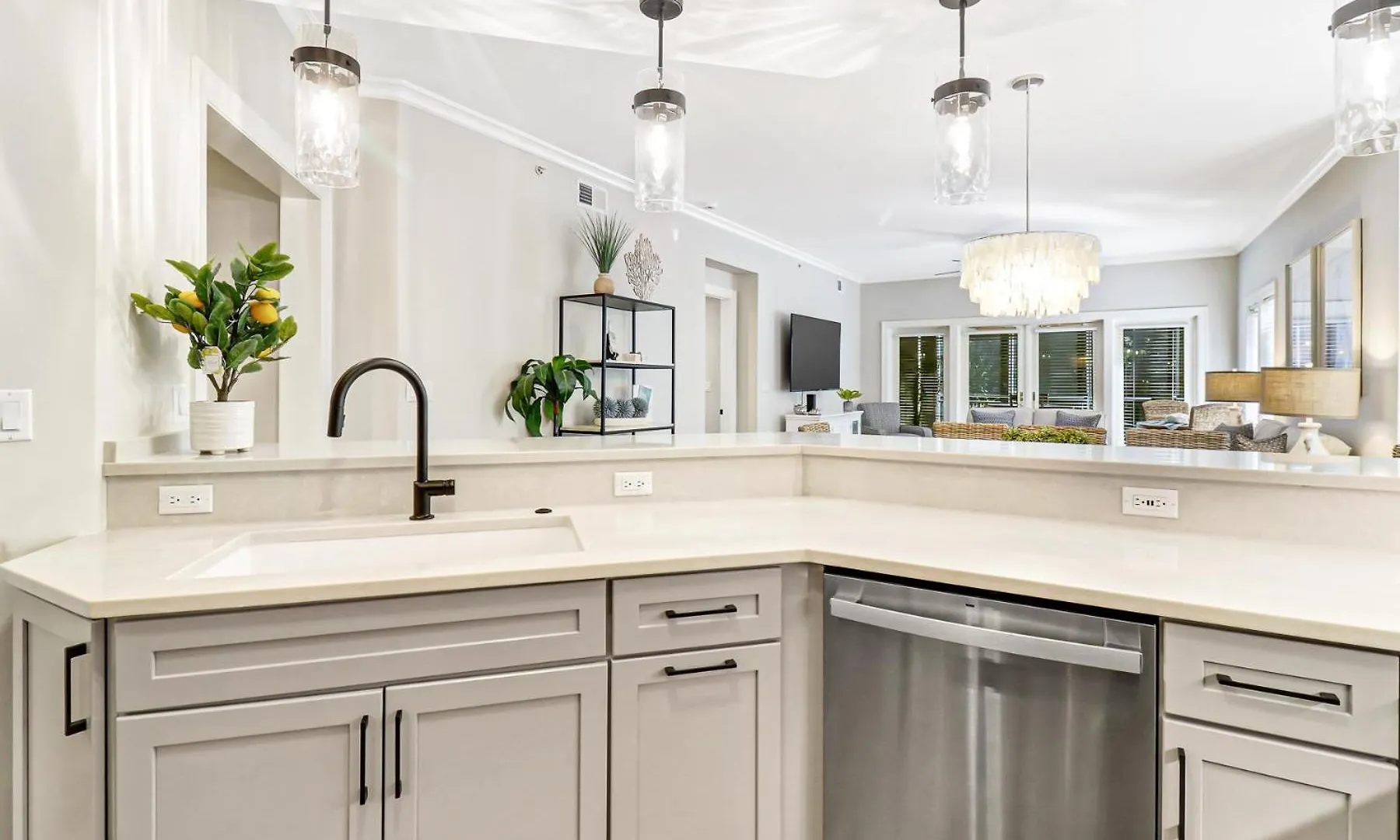 8103 Wendover Dunes