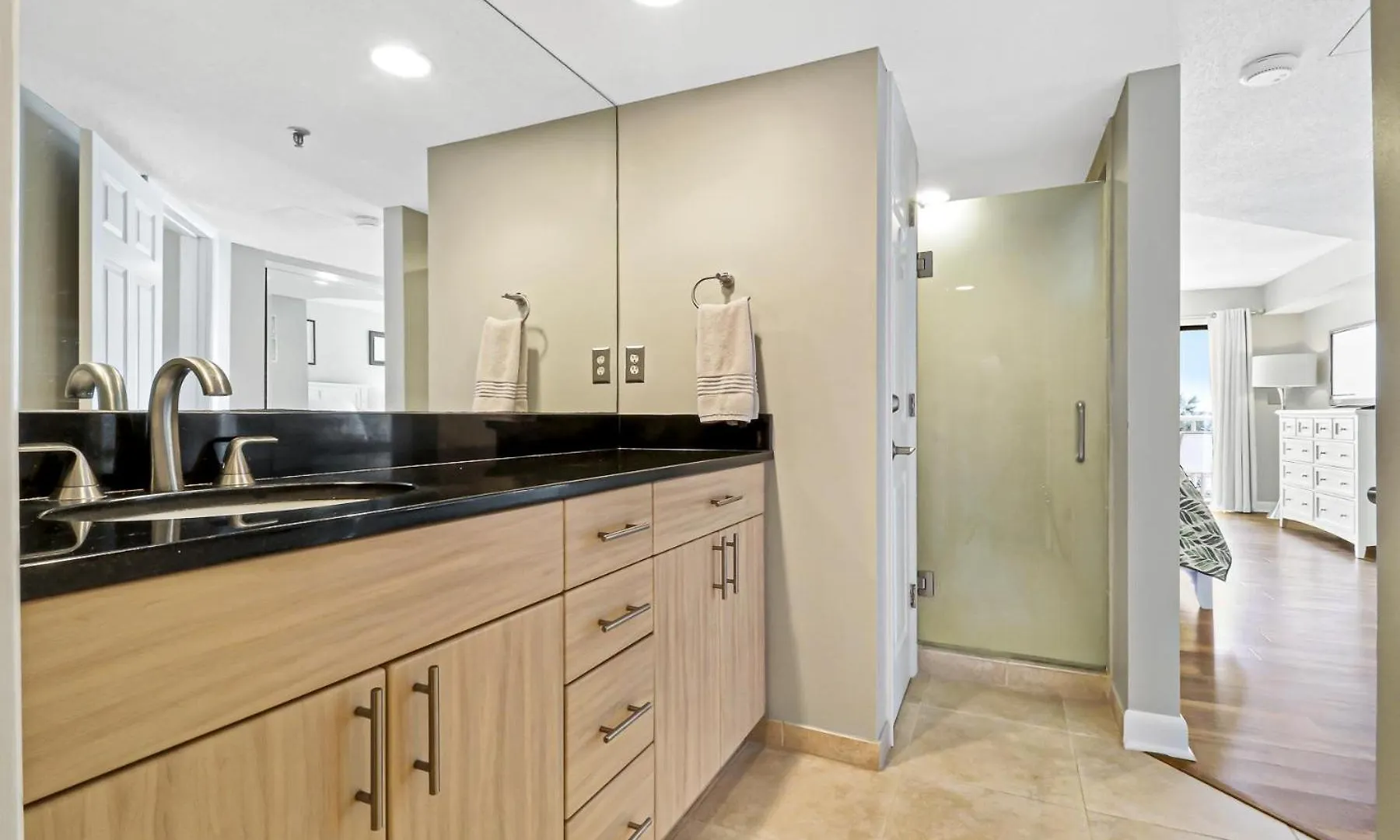 1204 Villamare