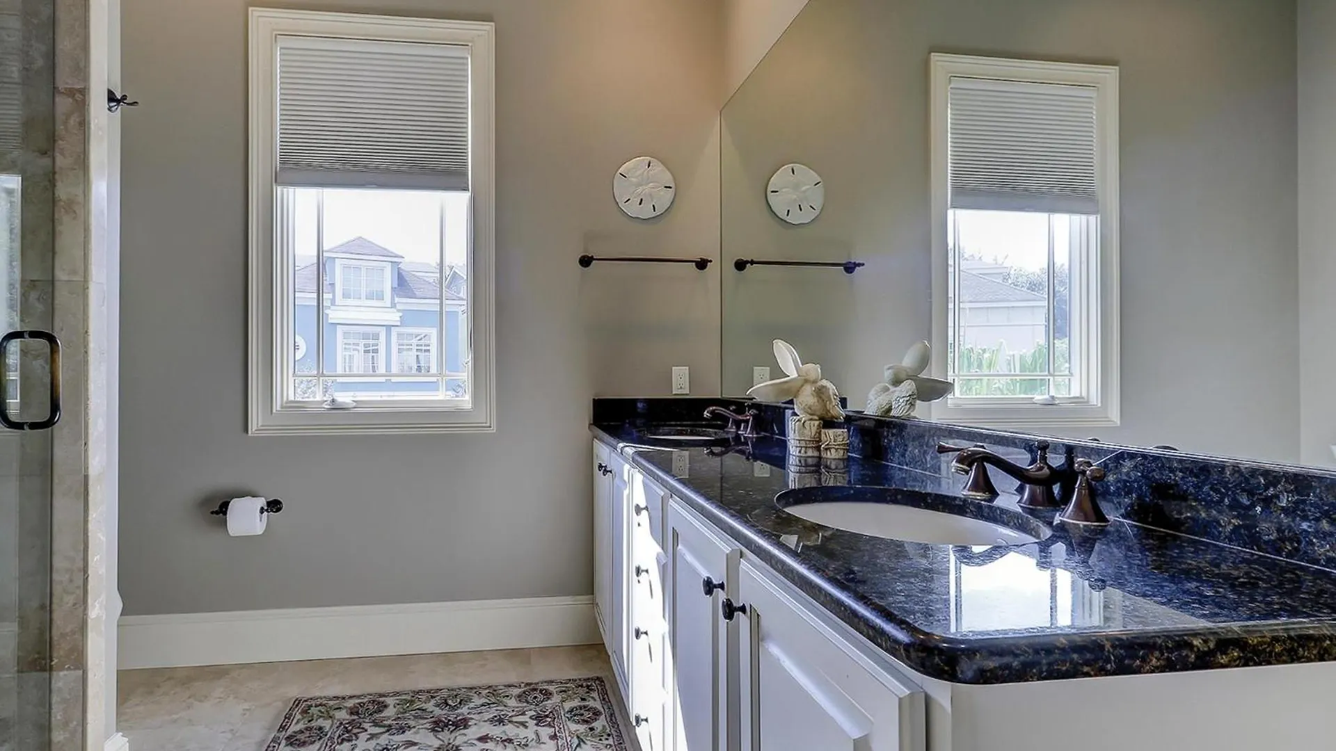 28 Corine Lane Villa