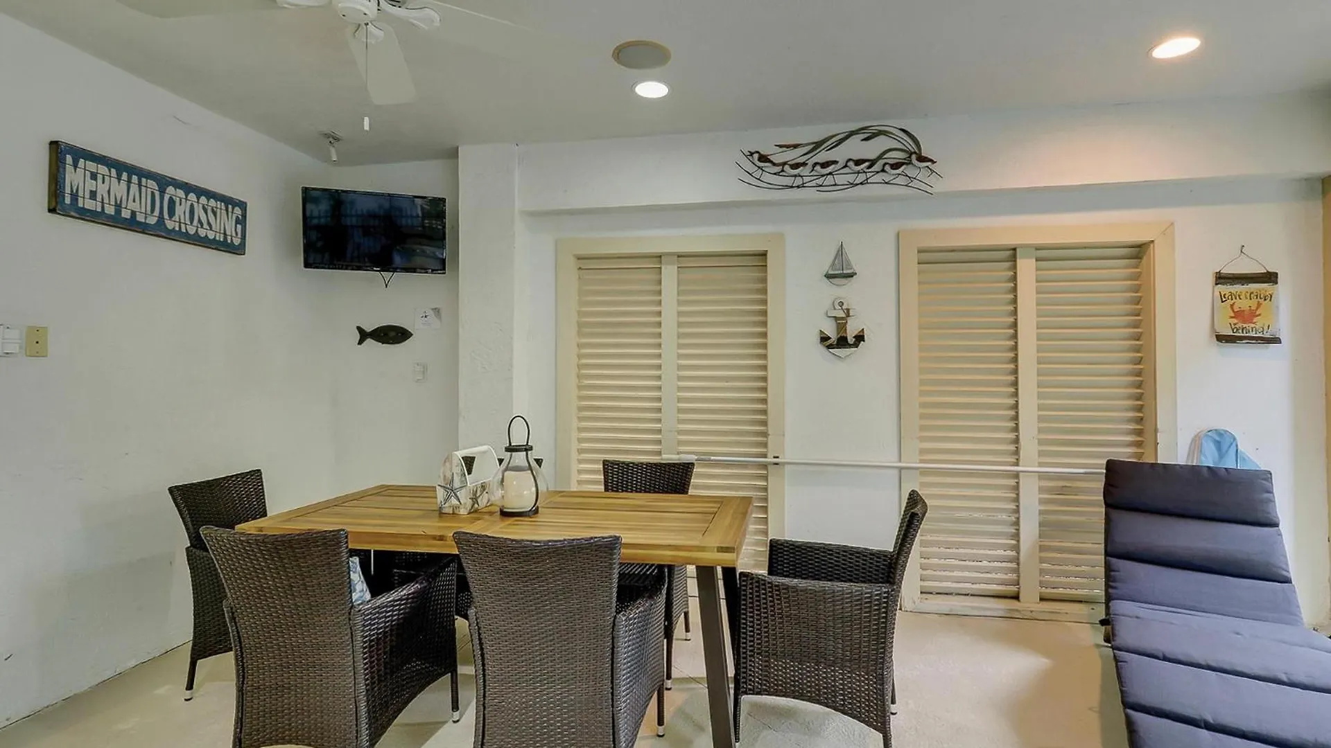 28 Corine Lane Villa *
