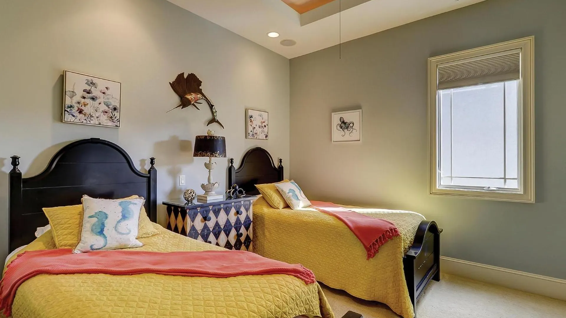 Villa 28 Corine Lane *