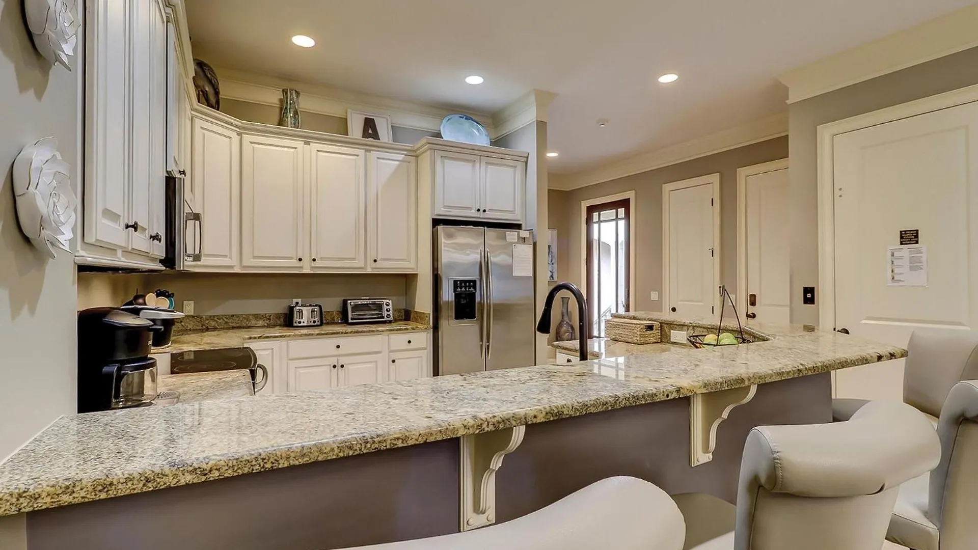 28 Corine Lane Villa