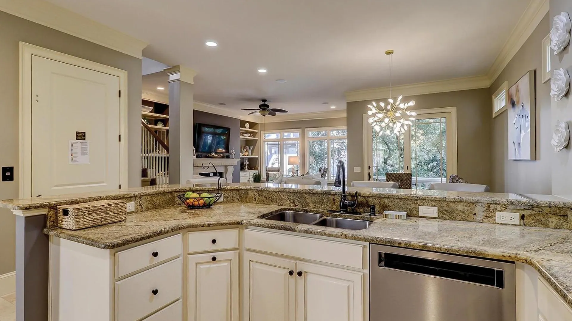 Villa 28 Corine Lane