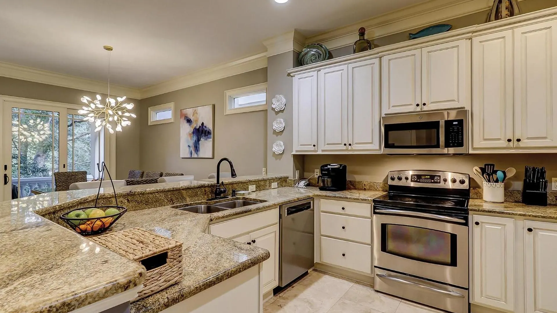 28 Corine Lane Villa *