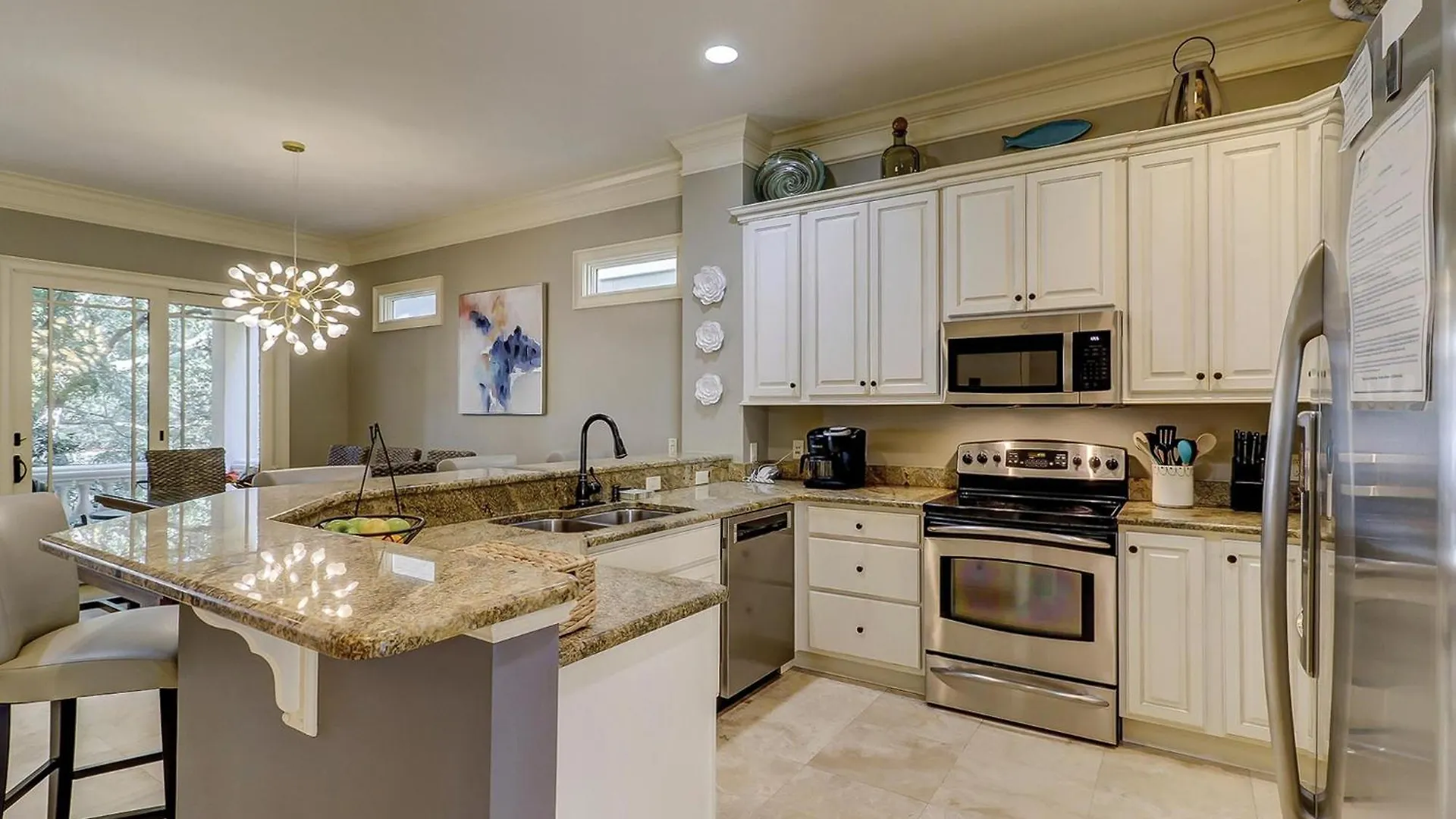 Villa 28 Corine Lane *