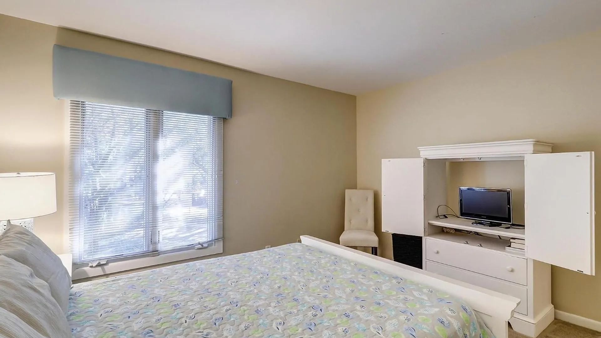 867 Ketch Court *