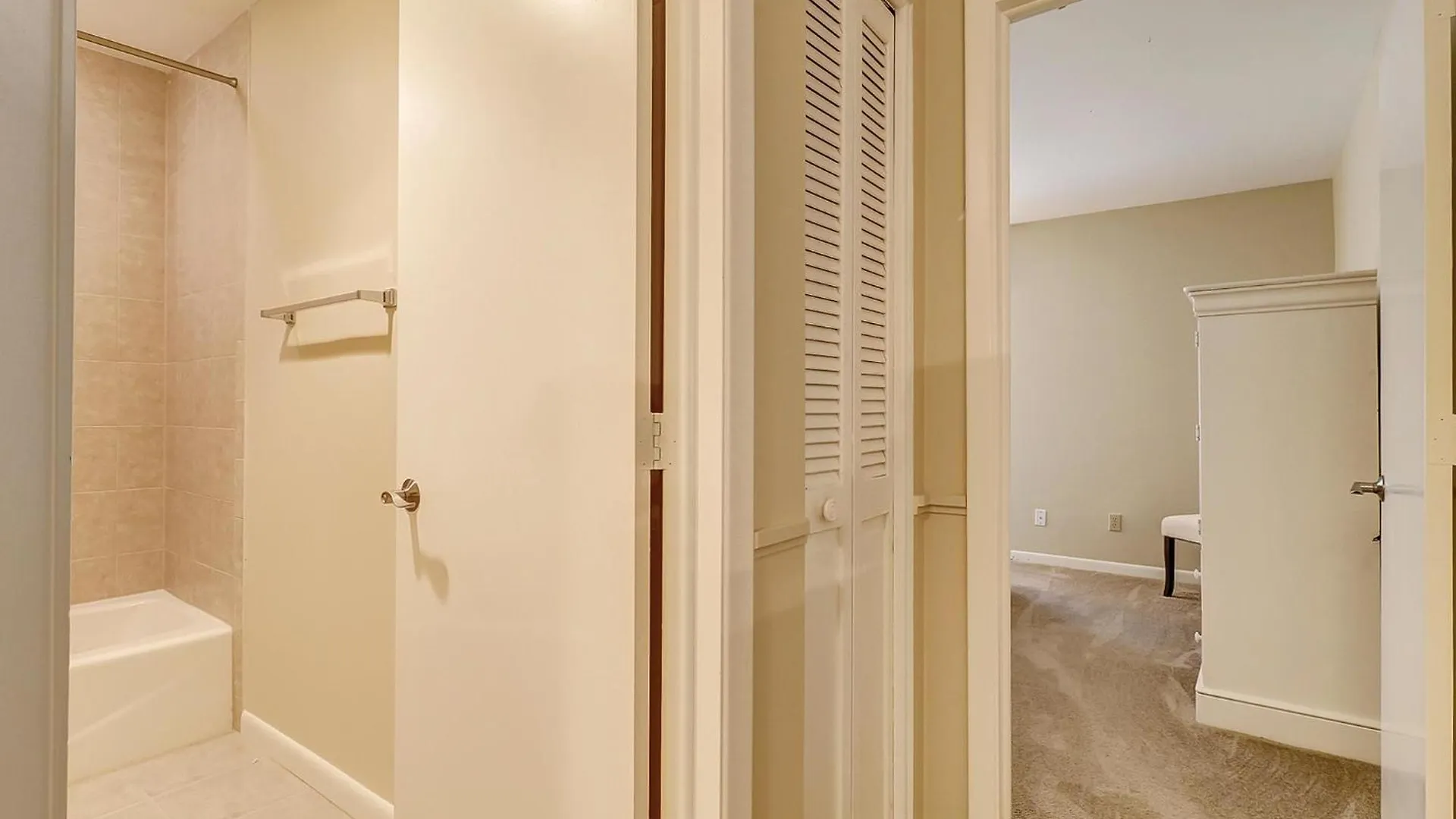867 Ketch Court