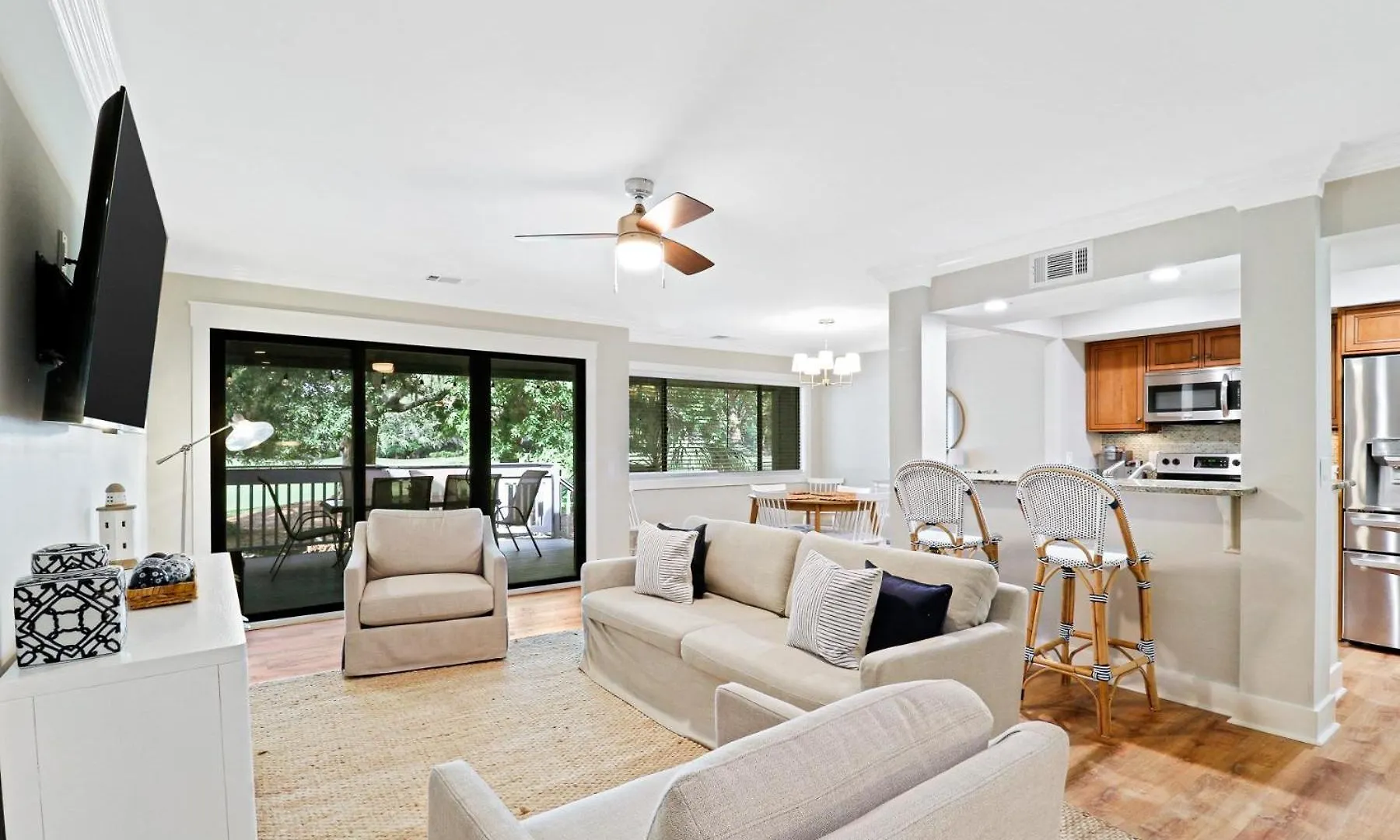 233 Turnberry