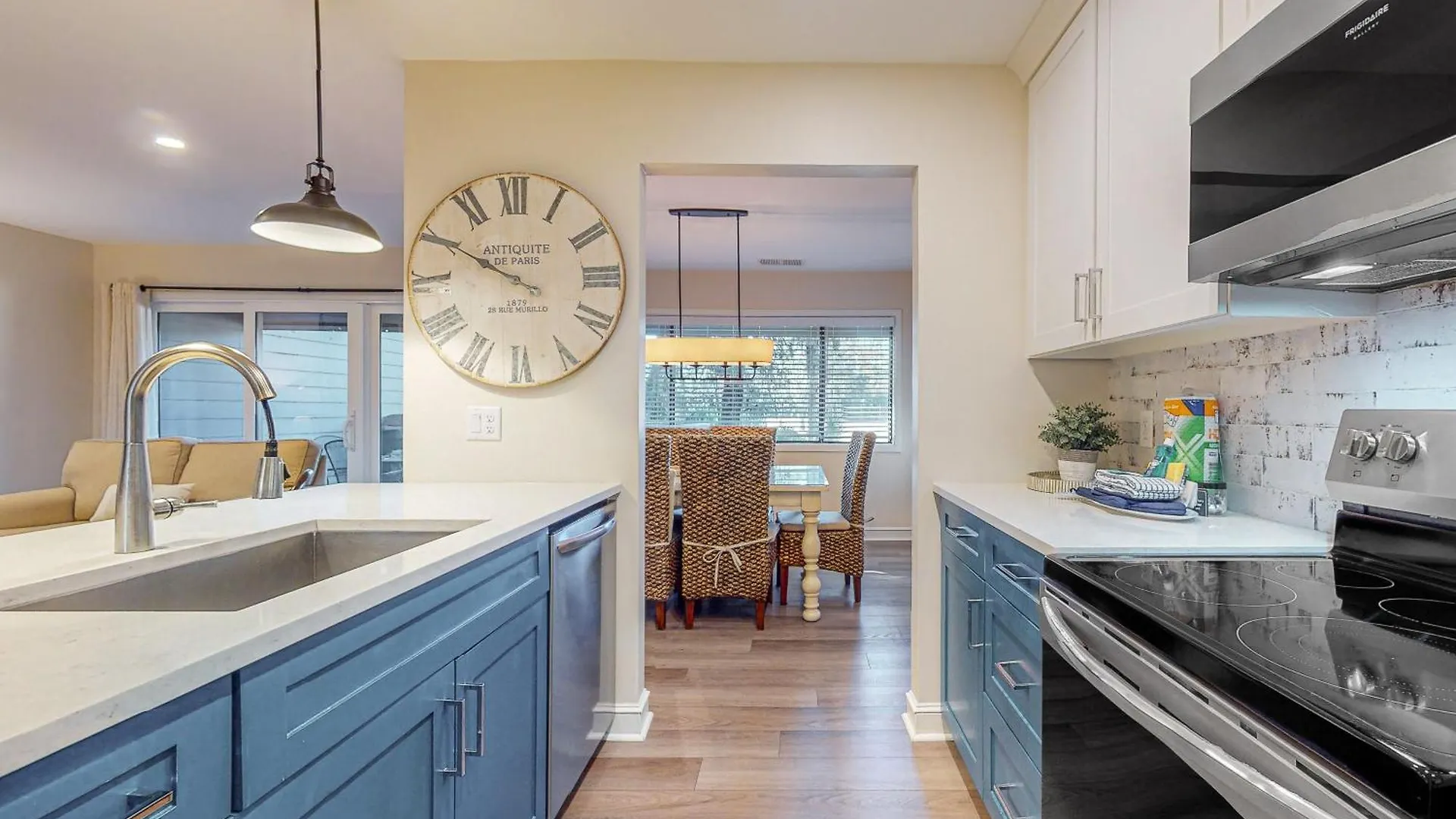Turnberry 217 Apartment