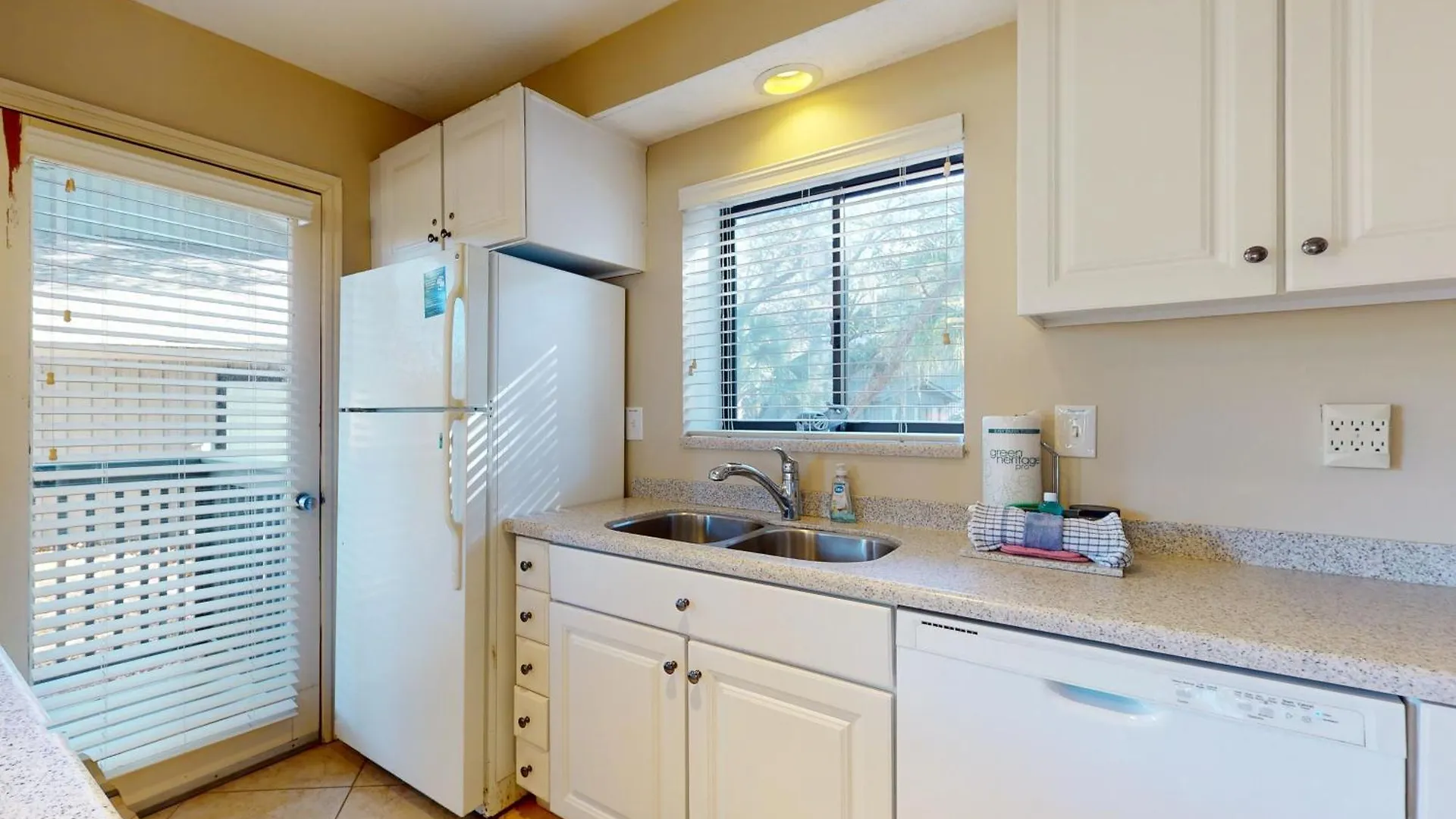 Hickory Cove 18 Apartment