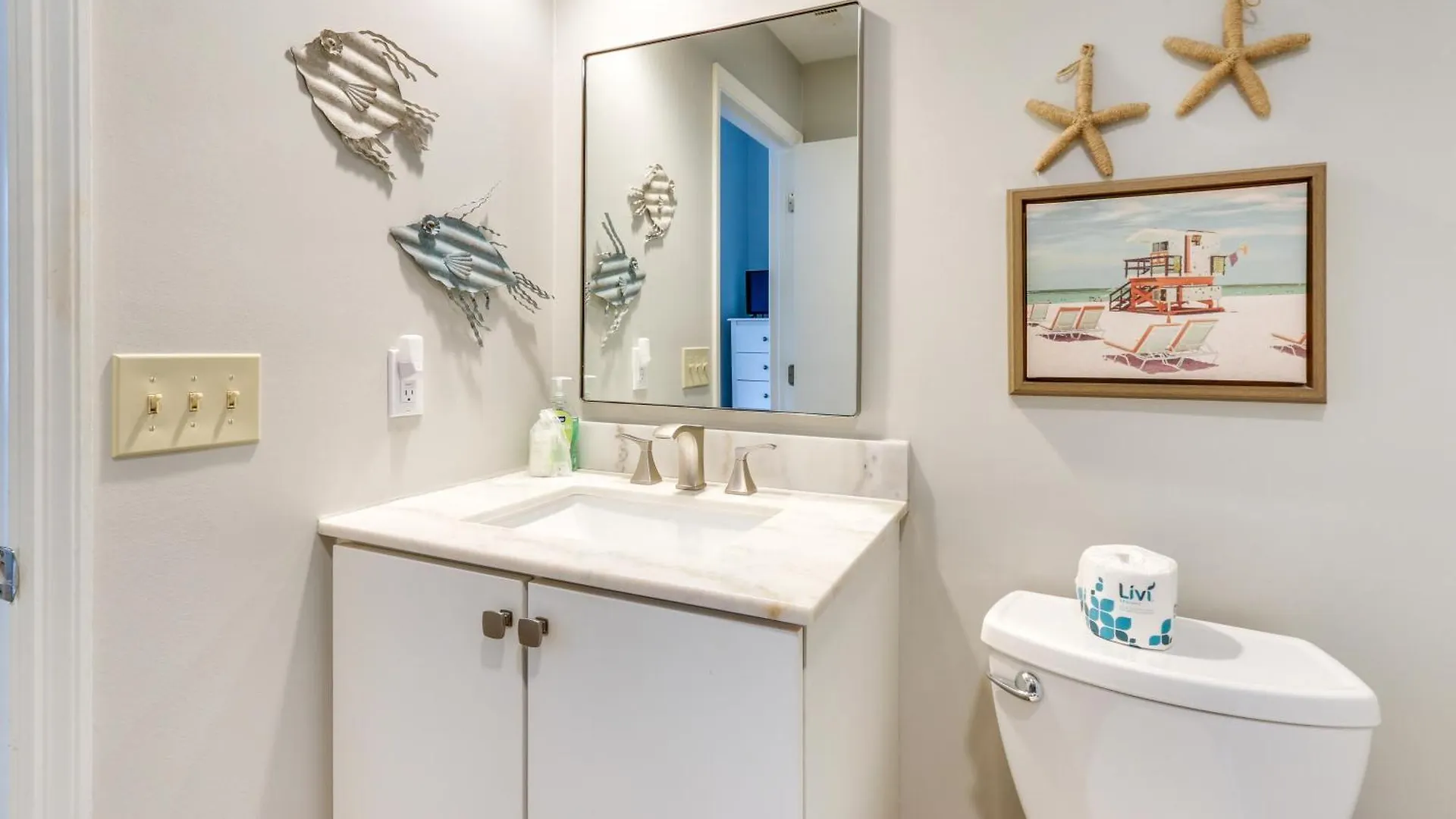 Hilton Head With Balcony - Walk To Beach! Villa