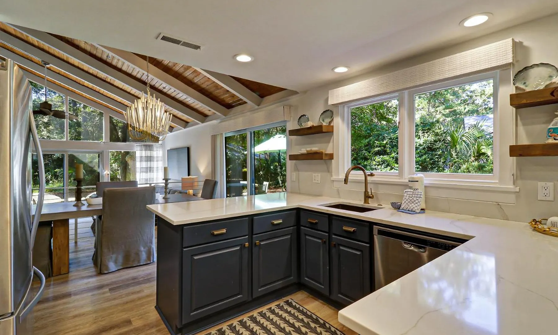 Holiday home Free Pool Heat - Upscale Home, Private Heated Pool, Pet Friendly - 7 Pender Lane *