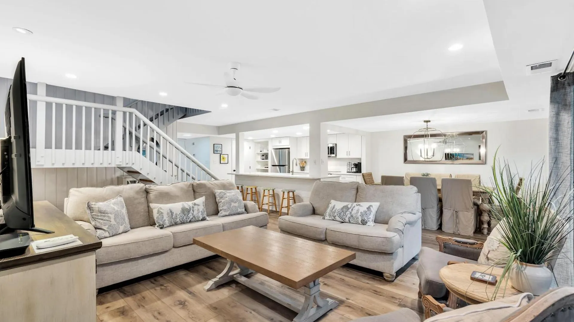 Villa 1424 South