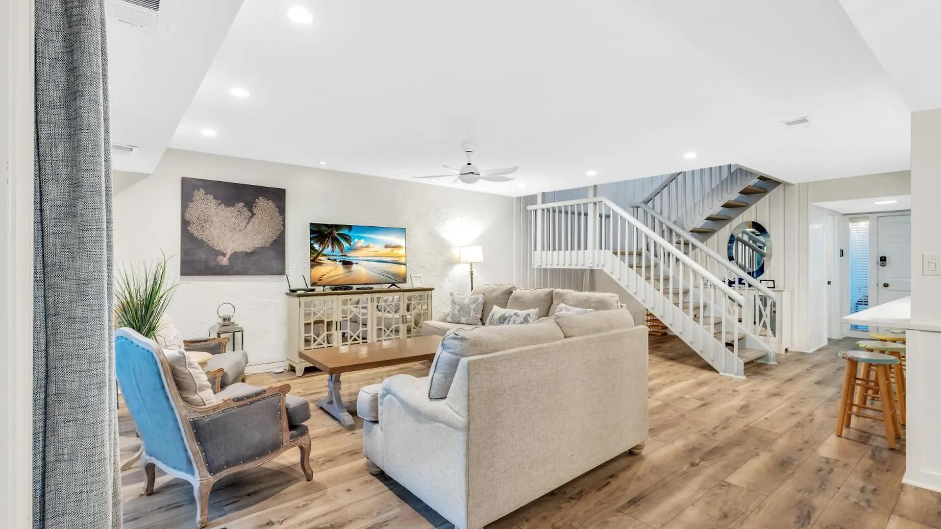 1424 South Villa *