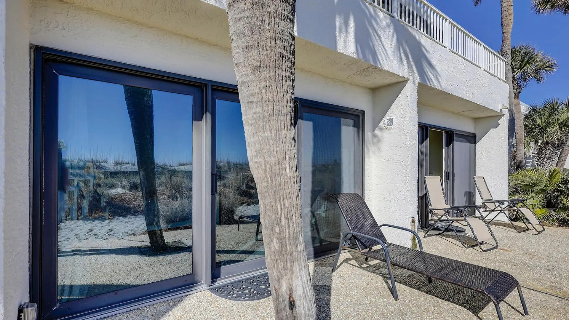 Villa 3 *