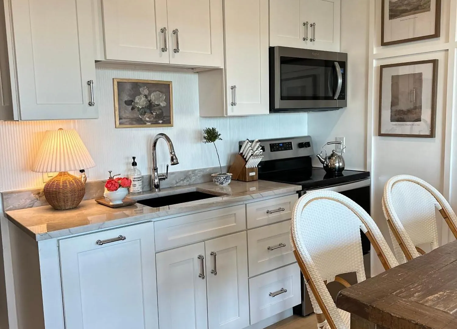Apartment Ocean View- King Suite - Romantic Couples Oasis - Private Access To Beach! Hilton Head Island