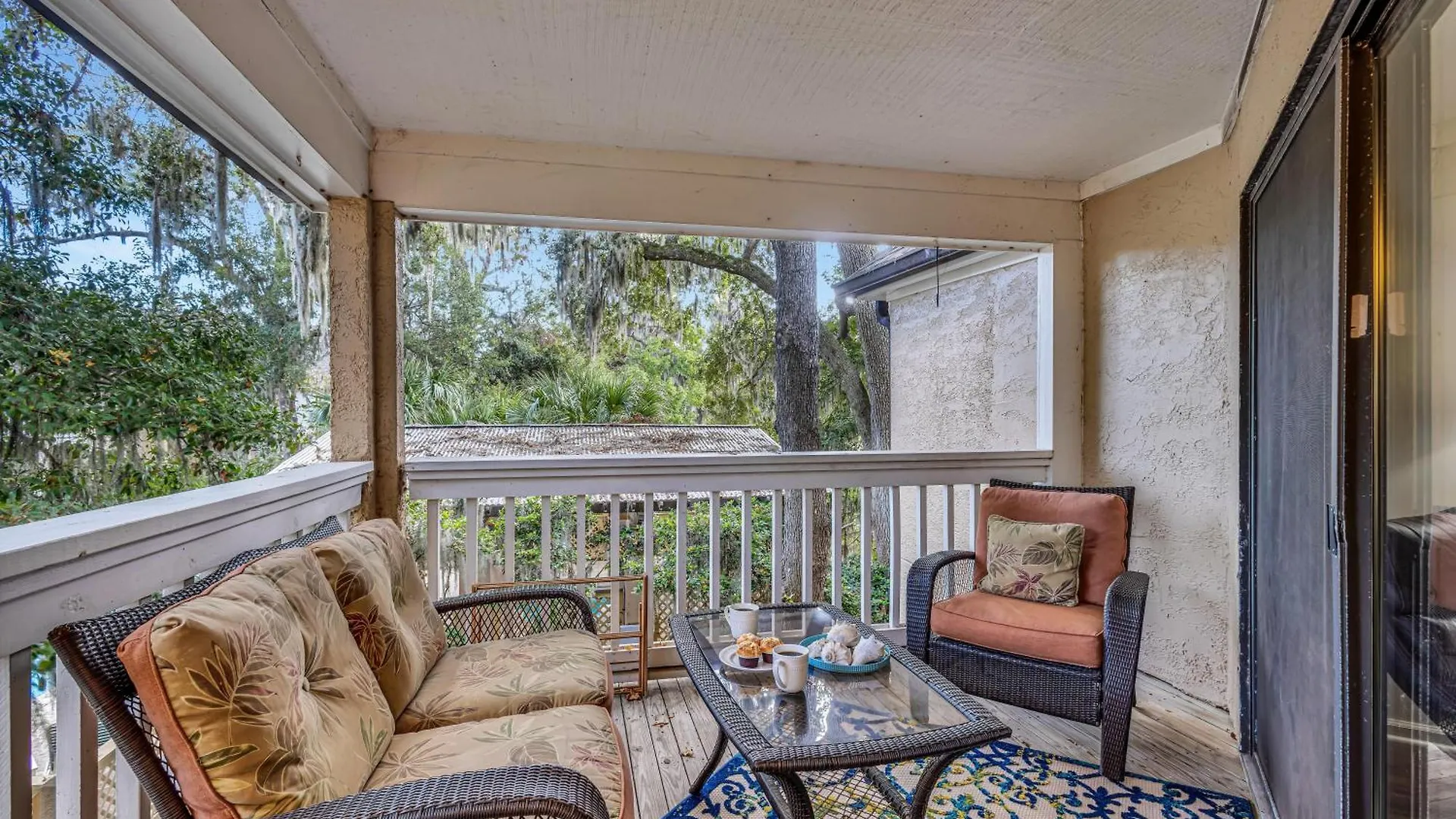 172 Colonnade Club Villa