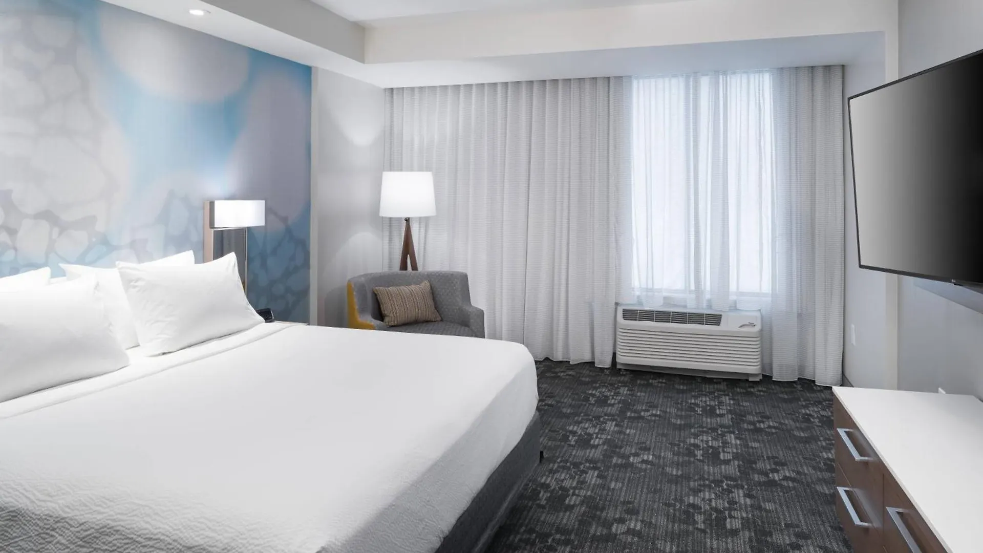 Courtyard By Marriott Hotel 3*