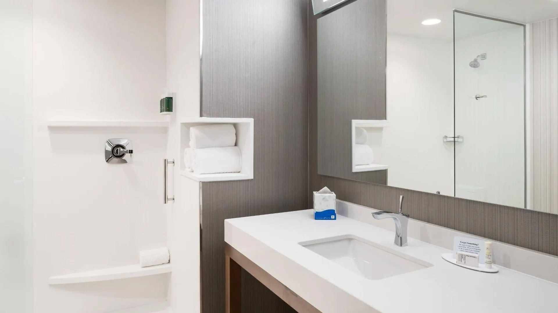 Courtyard By Marriott Hotel 3*