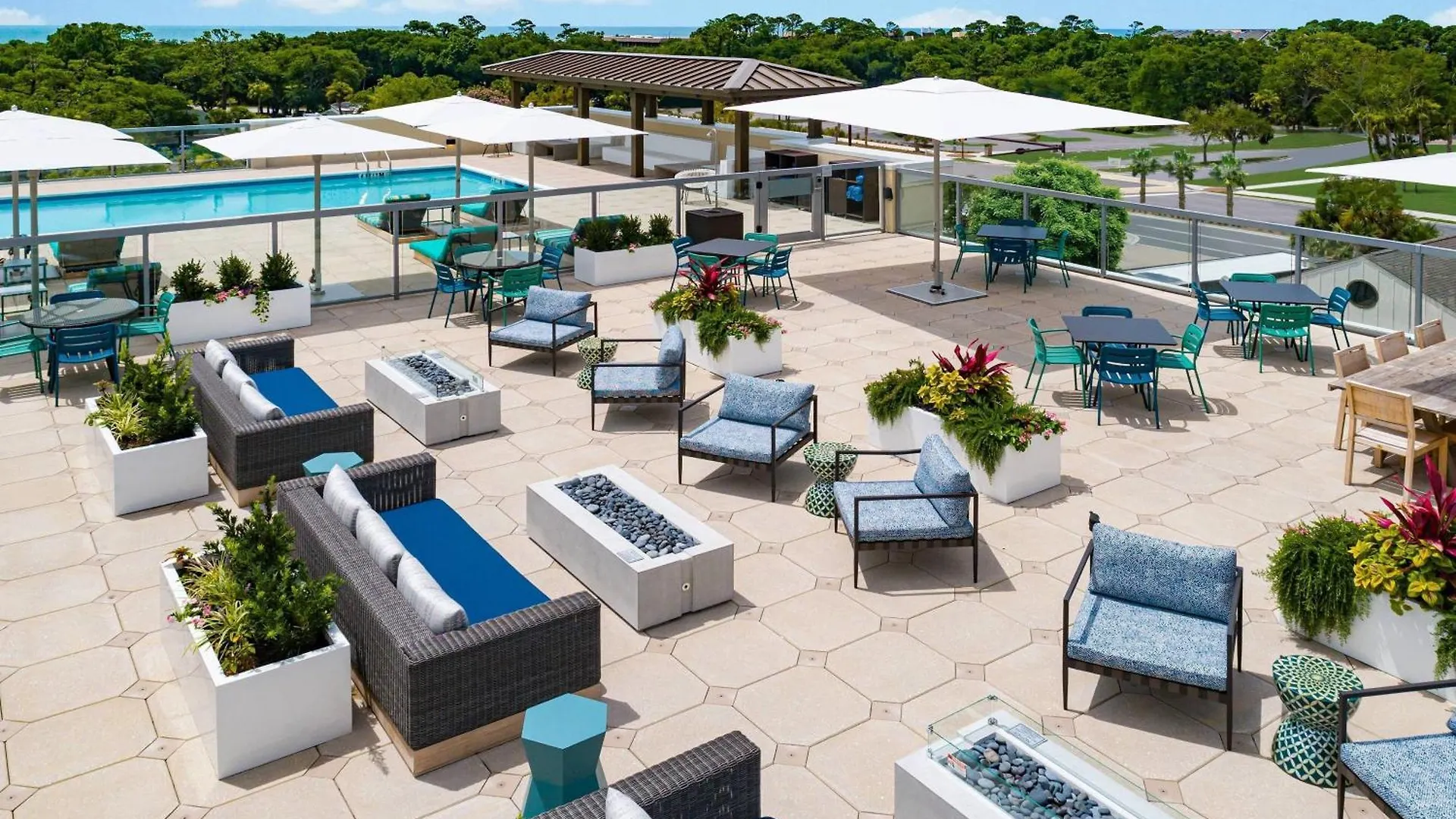 Courtyard By Marriott Hotel