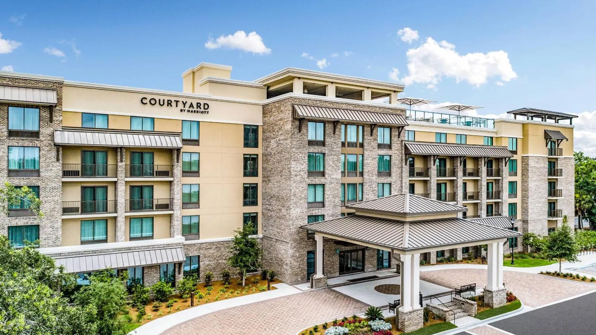 Courtyard By Marriott