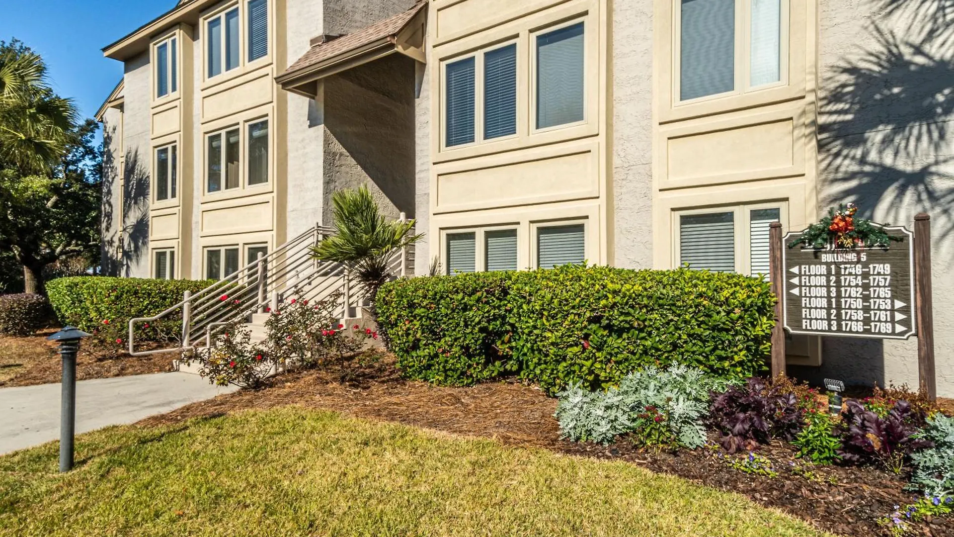 1762 Bluff Modern Updated Water Views Sleeps 8 Sea Pines * Hilton Head Island