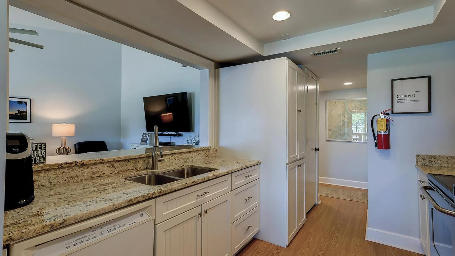 1762 Bluff Modern Updated Water Views Sleeps 8 Sea Pines