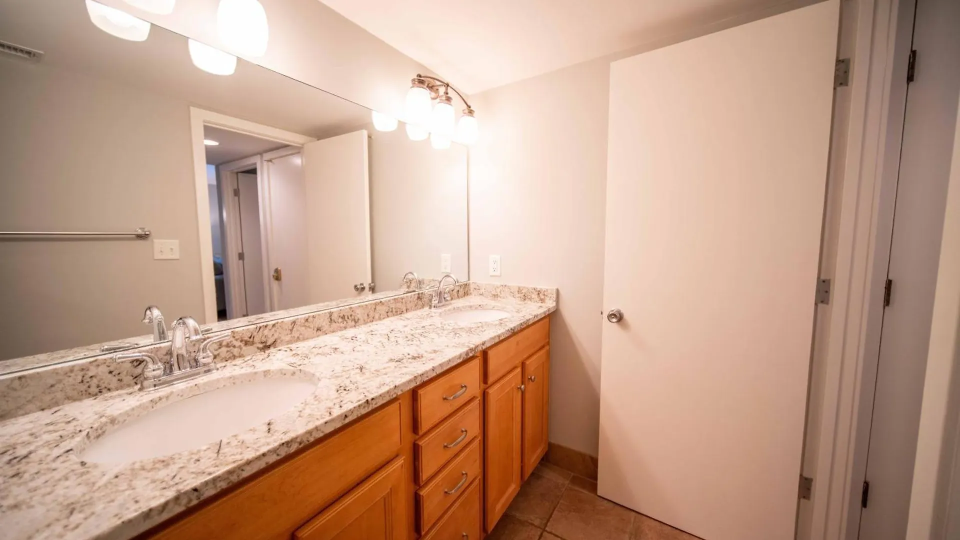 New Finishing Touches Added ! Walk To The Salty Dog South Sleeps 4 Sea Pines Holiday home Hilton Head Island