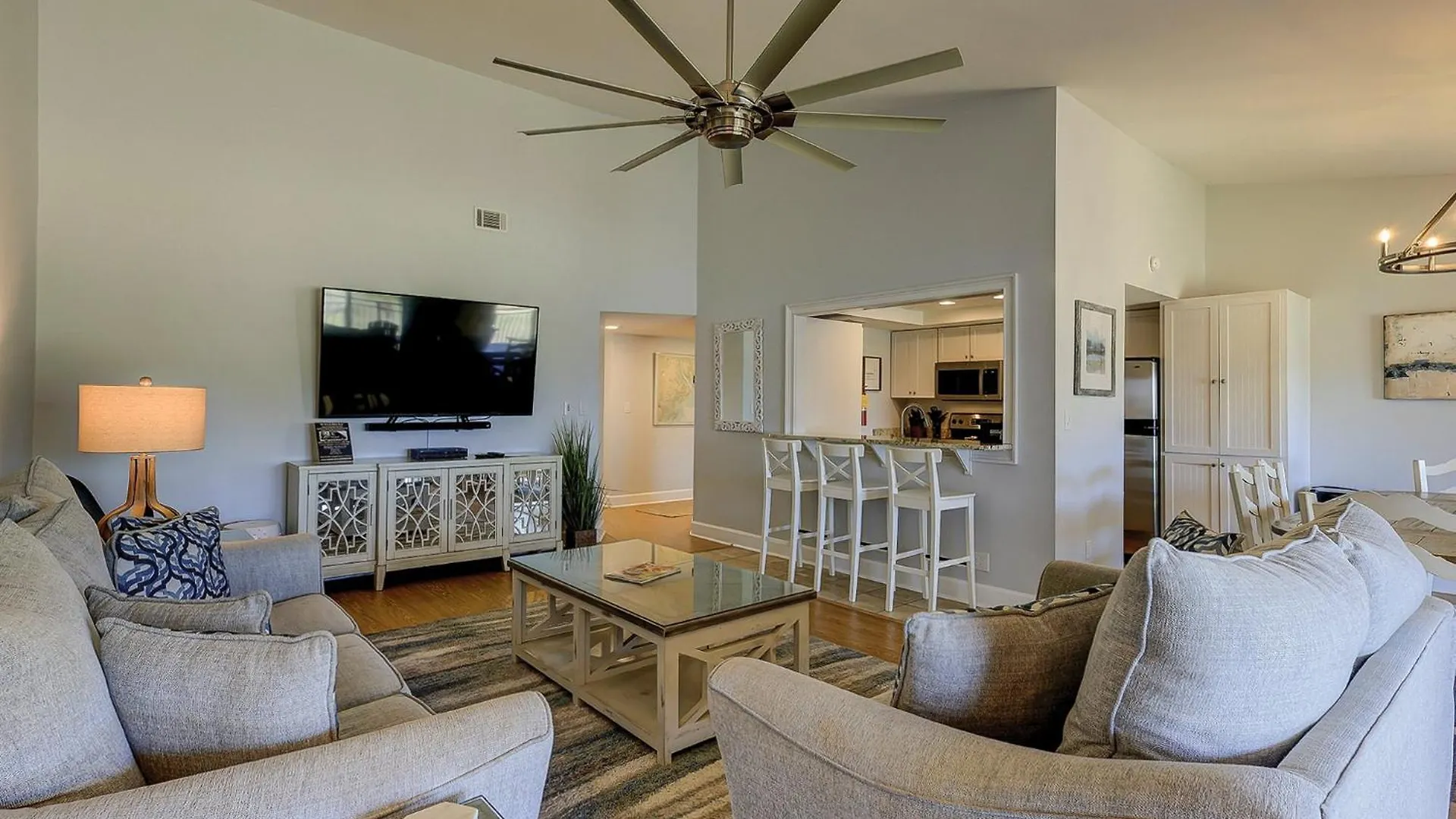 1762 Bluff Modern Updated Water Views Sleeps 8 Sea Pines Holiday home Hilton Head Island