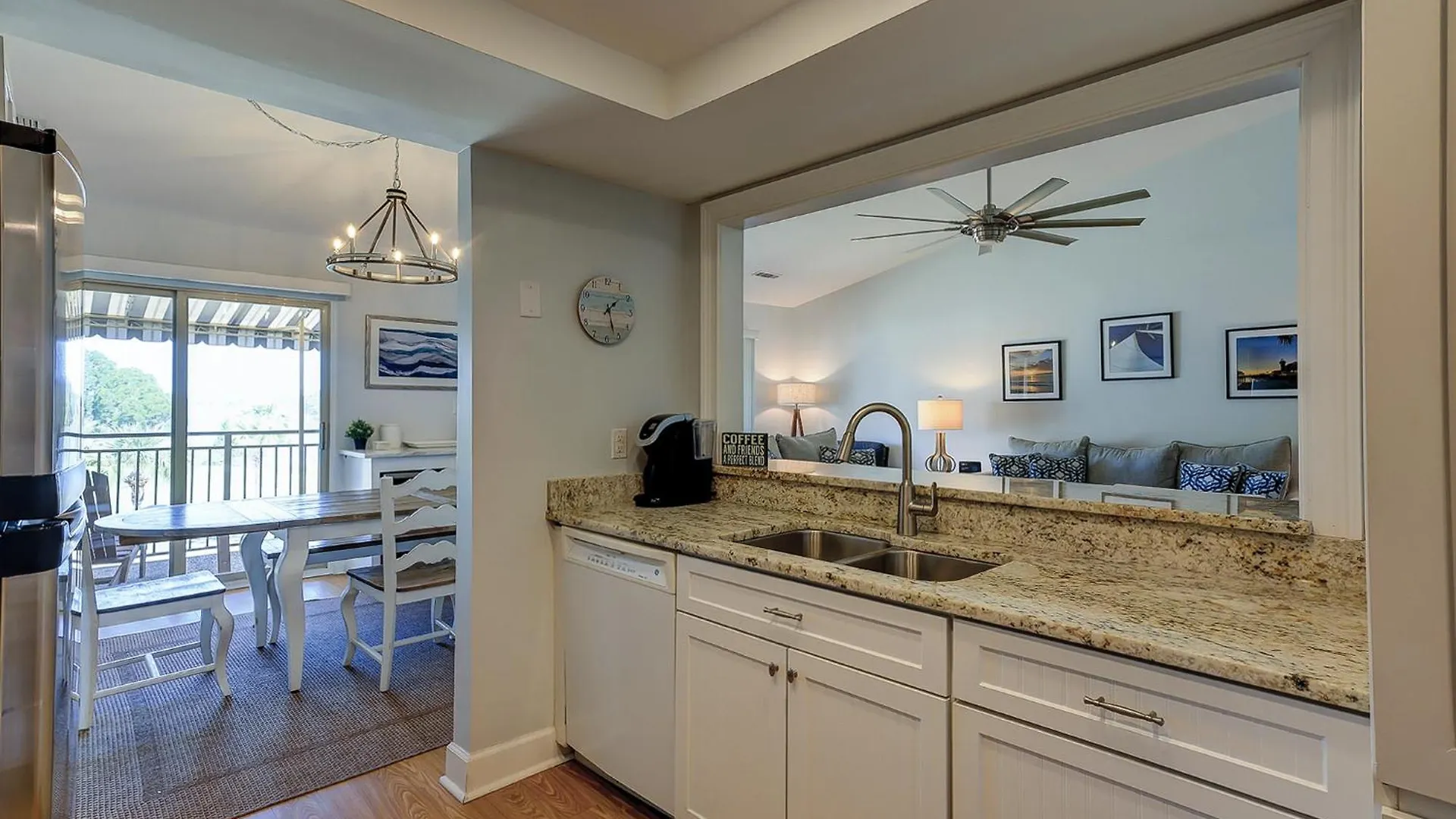 Holiday home 1762 Bluff Modern Updated Water Views Sleeps 8 Sea Pines *