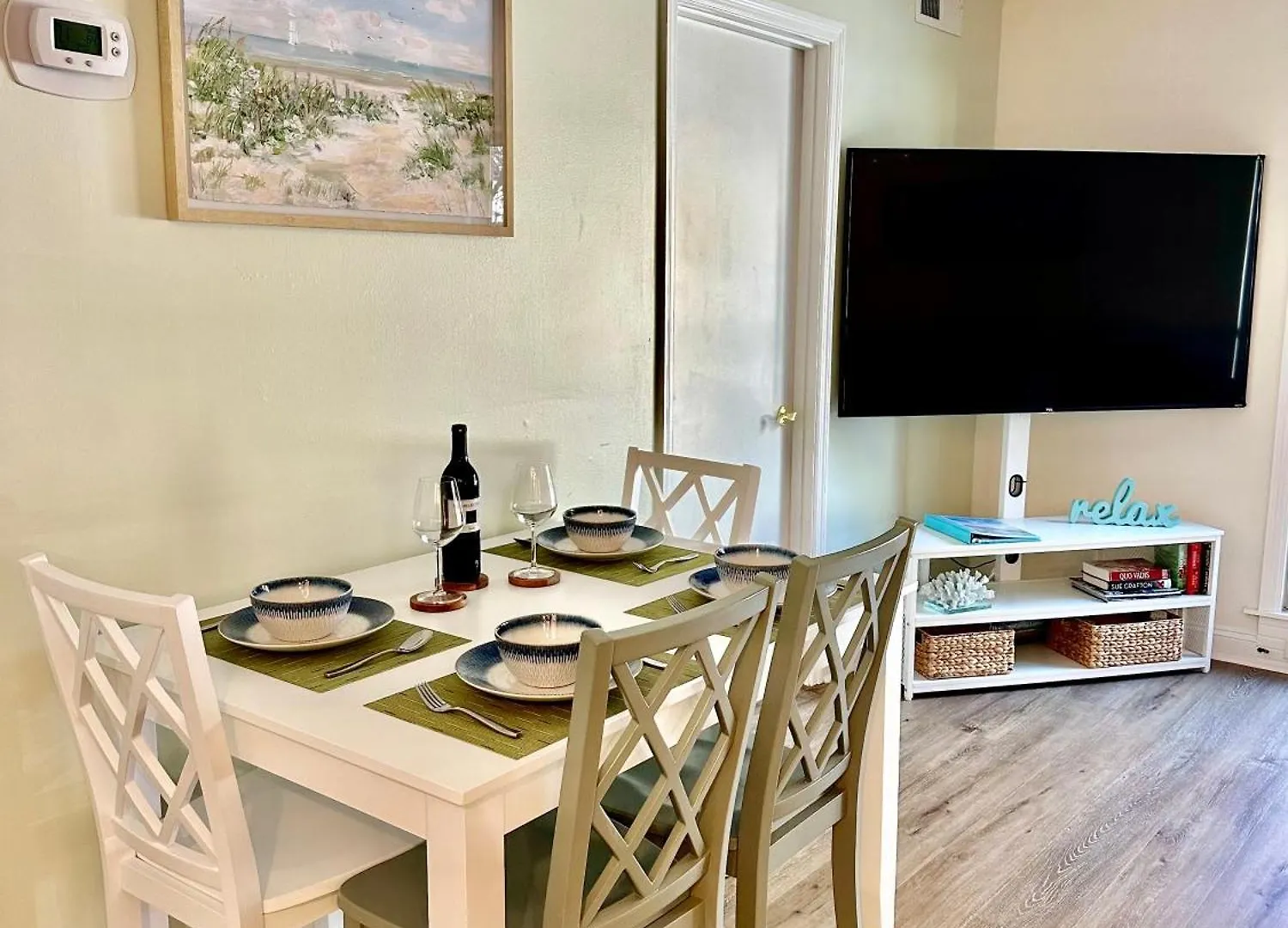 Apartment Cozy 1bd, 5 Mins Walk To The Beach, No Stairs!