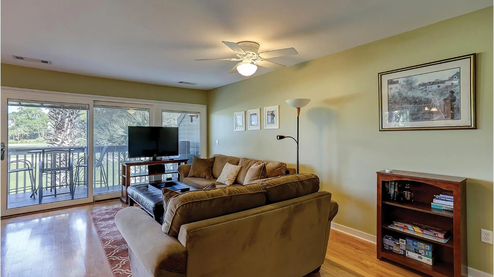 987 Inverness Village