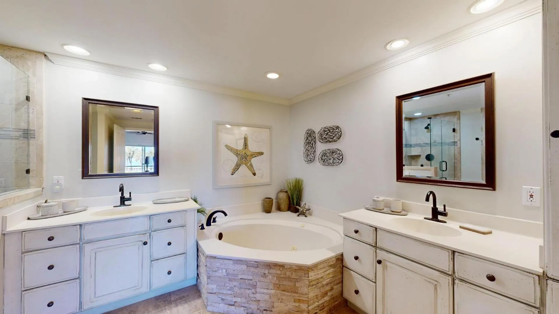 5108 Hampton Place South *