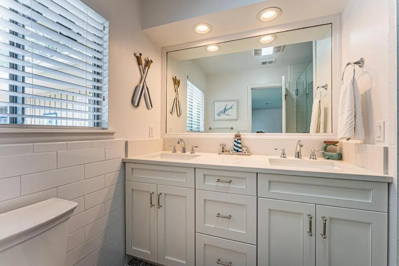 Holiday home 253 Greenwood New Renovations Private Pool Golf Views Sleeps 10 Sea Pines *