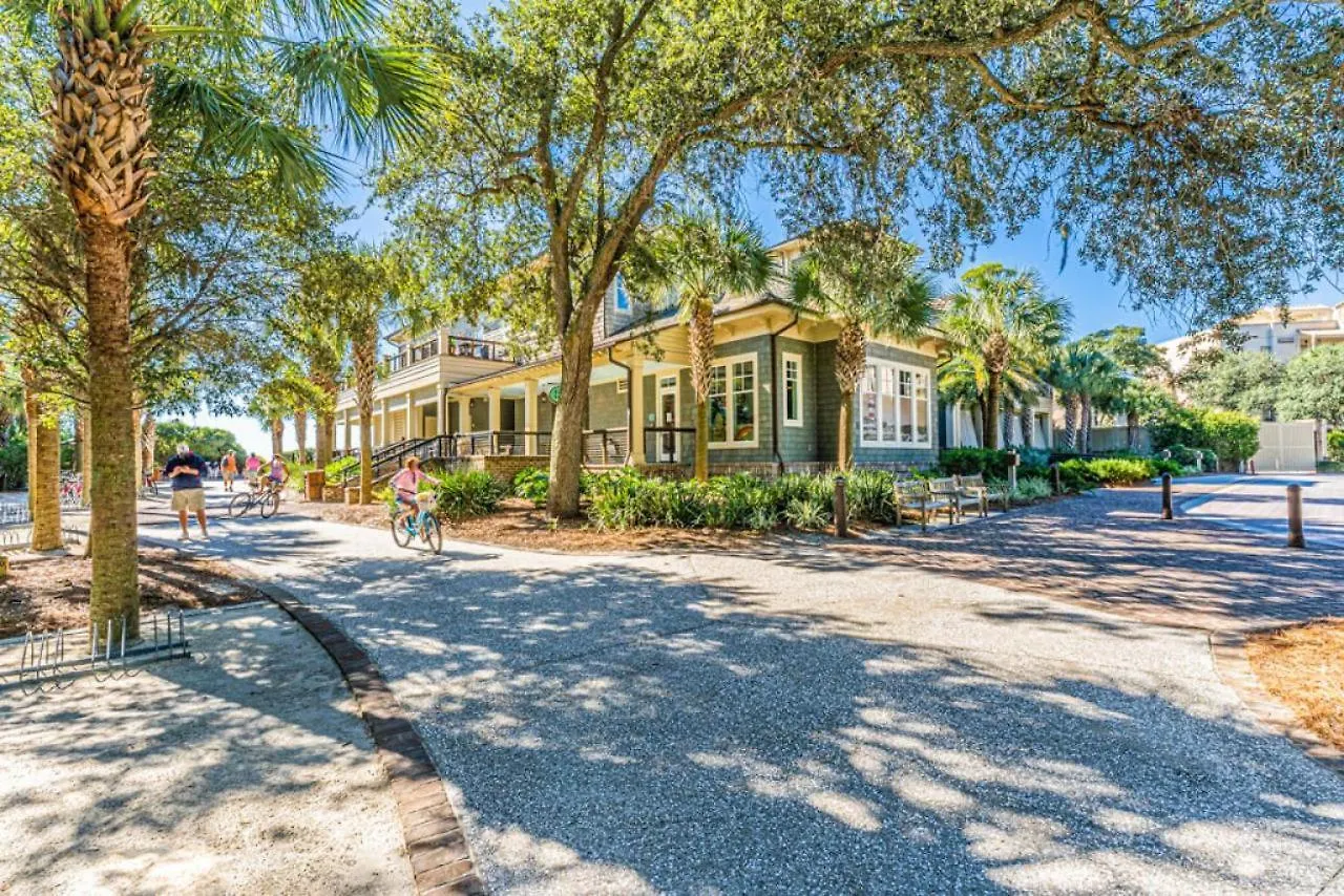 24 Red Cardinal 2nd Row, Steps From The Updated, Coastal, Luxury Holiday home Hilton Head Island