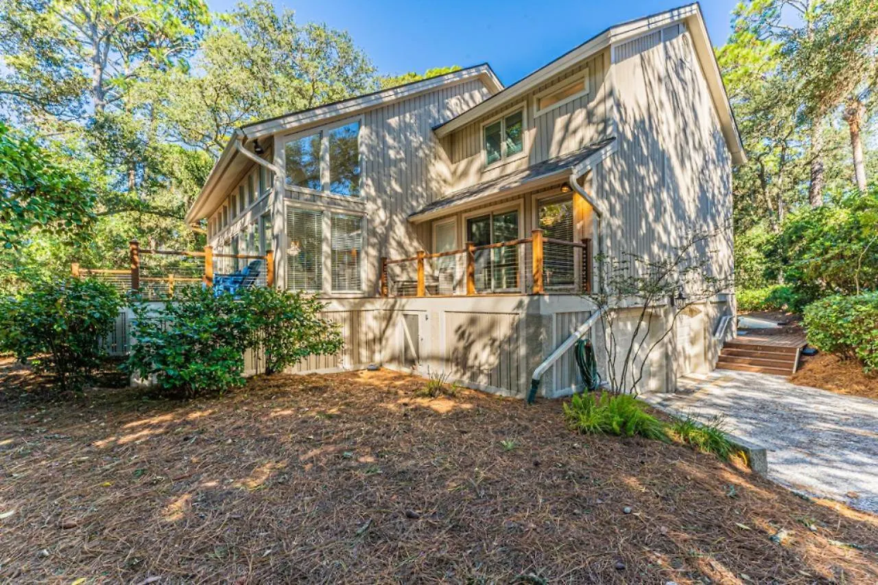 Holiday home 24 Red Cardinal 2nd Row, Steps From The Updated, Coastal, Luxury Hilton Head Island