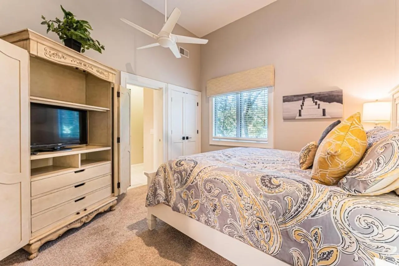 24 Red Cardinal 2nd Row, Steps From The Updated, Coastal, Luxury Holiday home *
