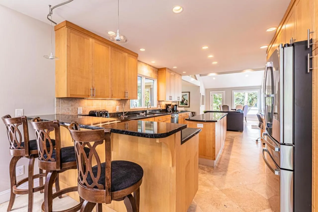 24 Red Cardinal 2nd Row, Steps From The Updated, Coastal, Luxury Holiday home