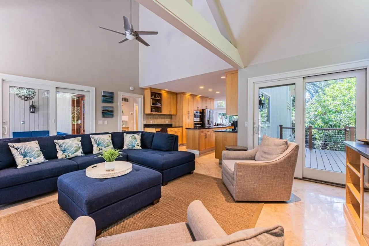 24 Red Cardinal 2nd Row, Steps From The Updated, Coastal, Luxury Holiday home Hilton Head Island