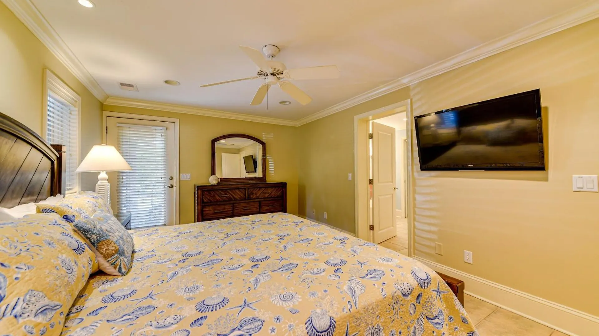 28 Surf Scoter 2nd Row Steps From The Renovated Holiday home Hilton Head Island
