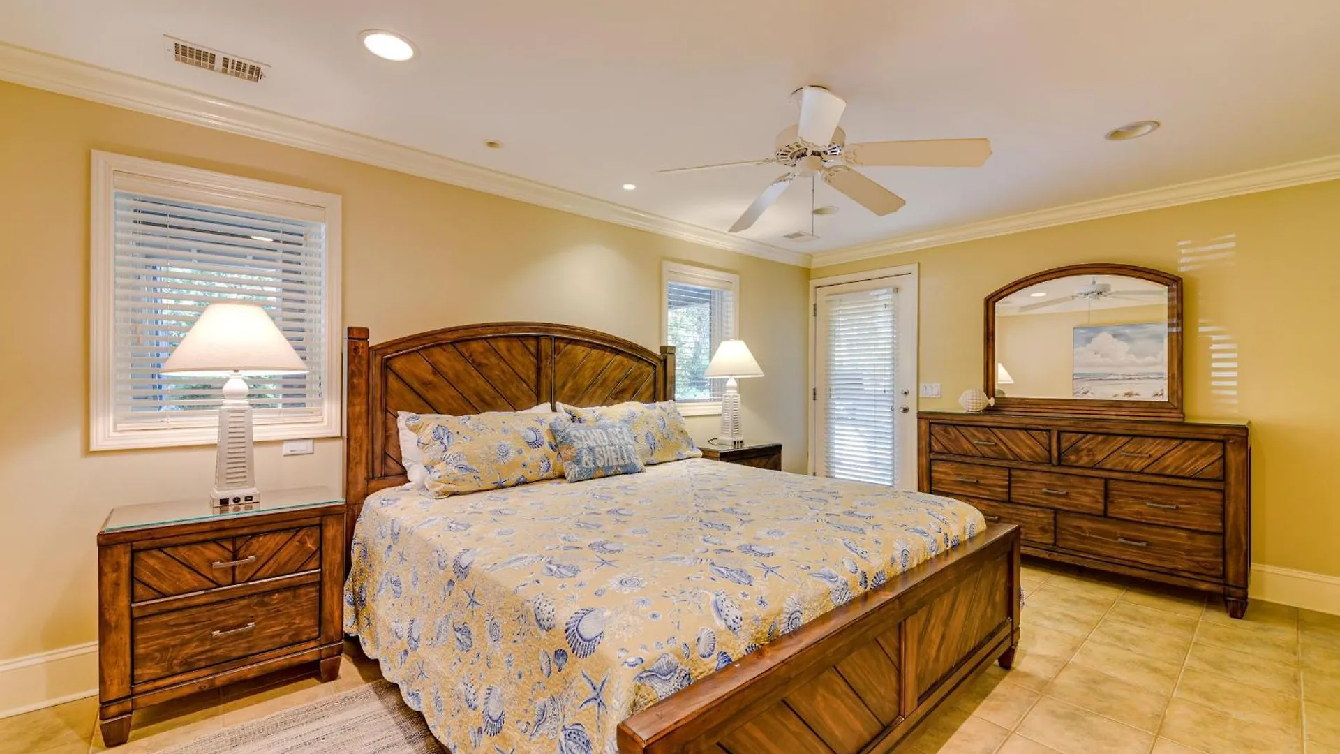 28 Surf Scoter 2nd Row Steps From The Renovated Holiday home