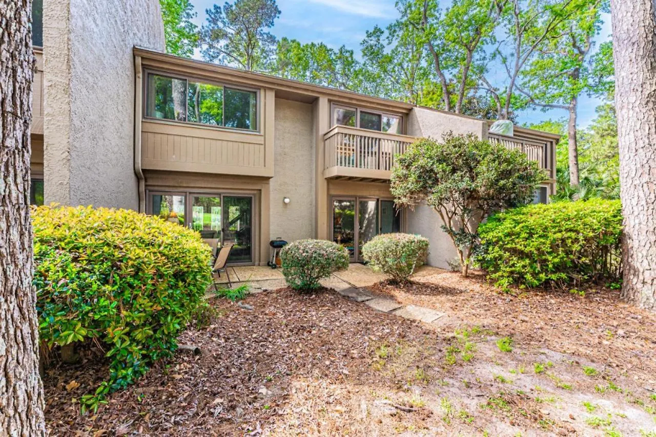 Pet Friendly! 503 Plantation Club Walk To Pool Sleeps 6 Sea Pines Holiday home