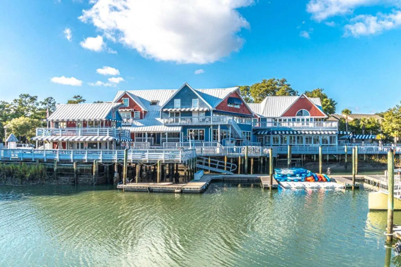 Holiday home 1686 Bluff Renovated Sleeps 8 Walk To Salty Dog Sea Pines Hilton Head Island