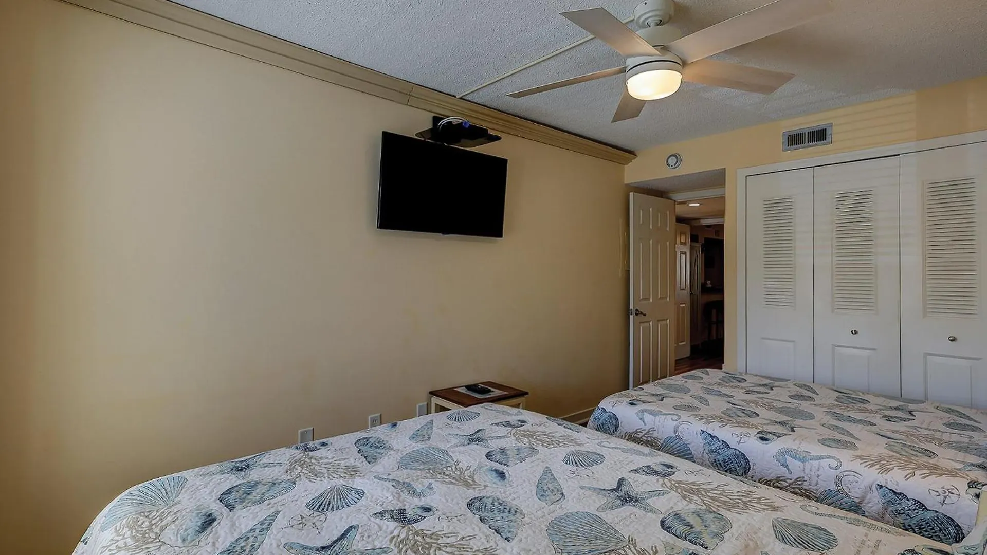 1686 Bluff Renovated Sleeps 8 Walk To Salty Dog Sea Pines Holiday home *