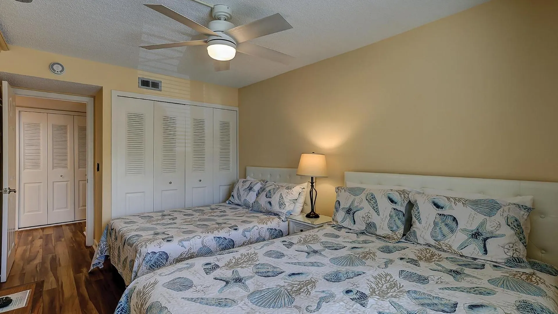 1686 Bluff Renovated Sleeps 8 Walk To Salty Dog Sea Pines