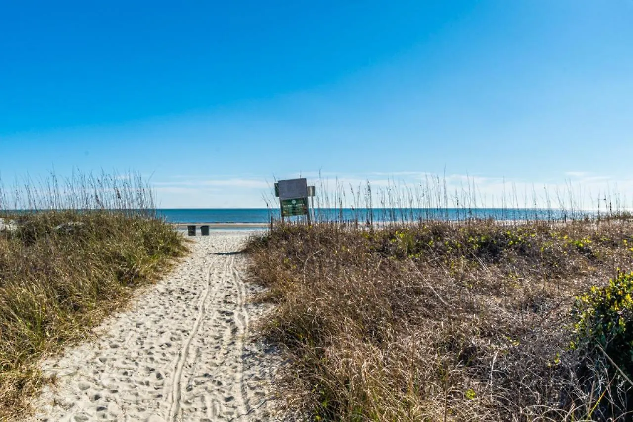 507 North Shore Walk To Steps From Restaurants And Shops Sleeps 6 North Forest Holiday home *