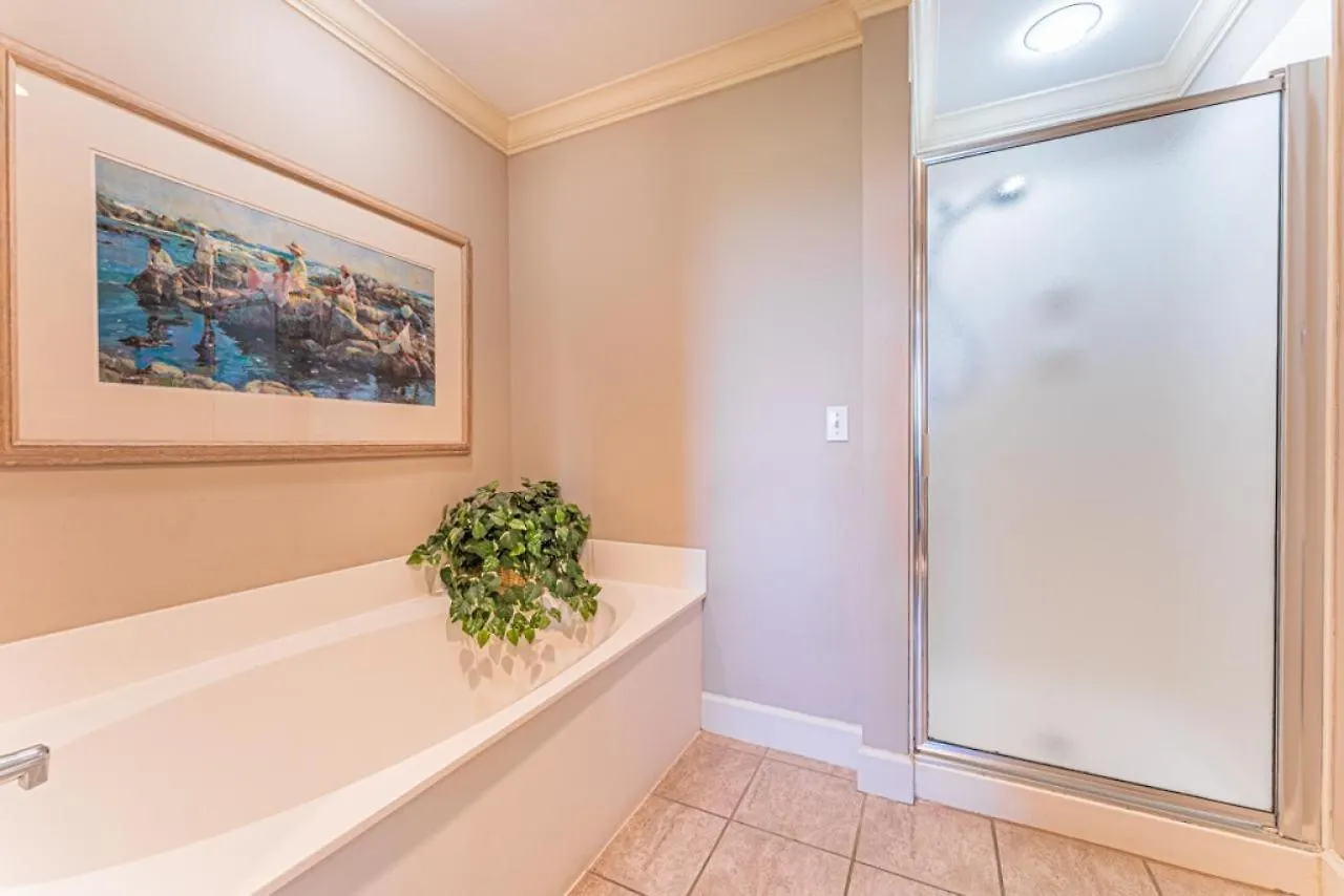 507 North Shore Walk To Steps From Restaurants And Shops Sleeps 6 North Forest